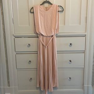 Gorgeous flowing Dress